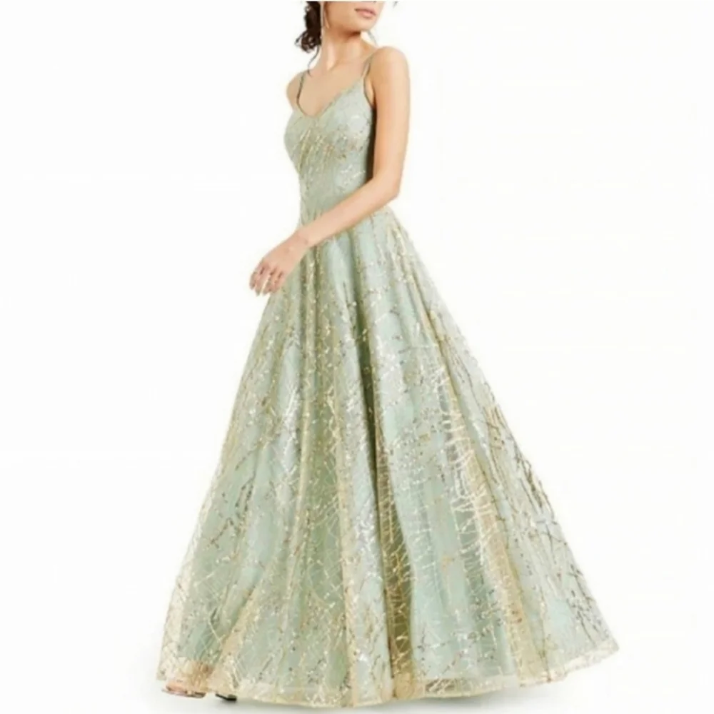 Say Yes Sequin Ball Gown Size 9 Juniors - Picture 17 of 17